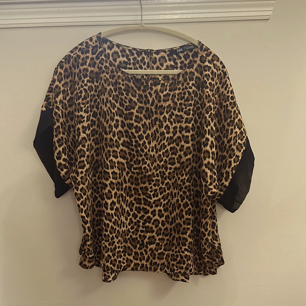 Zara Leopard Oversized Flowy Top Large
